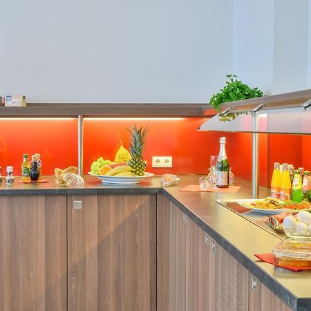 City Hotel Βέτσλαρ Εξωτερικό φωτογραφία