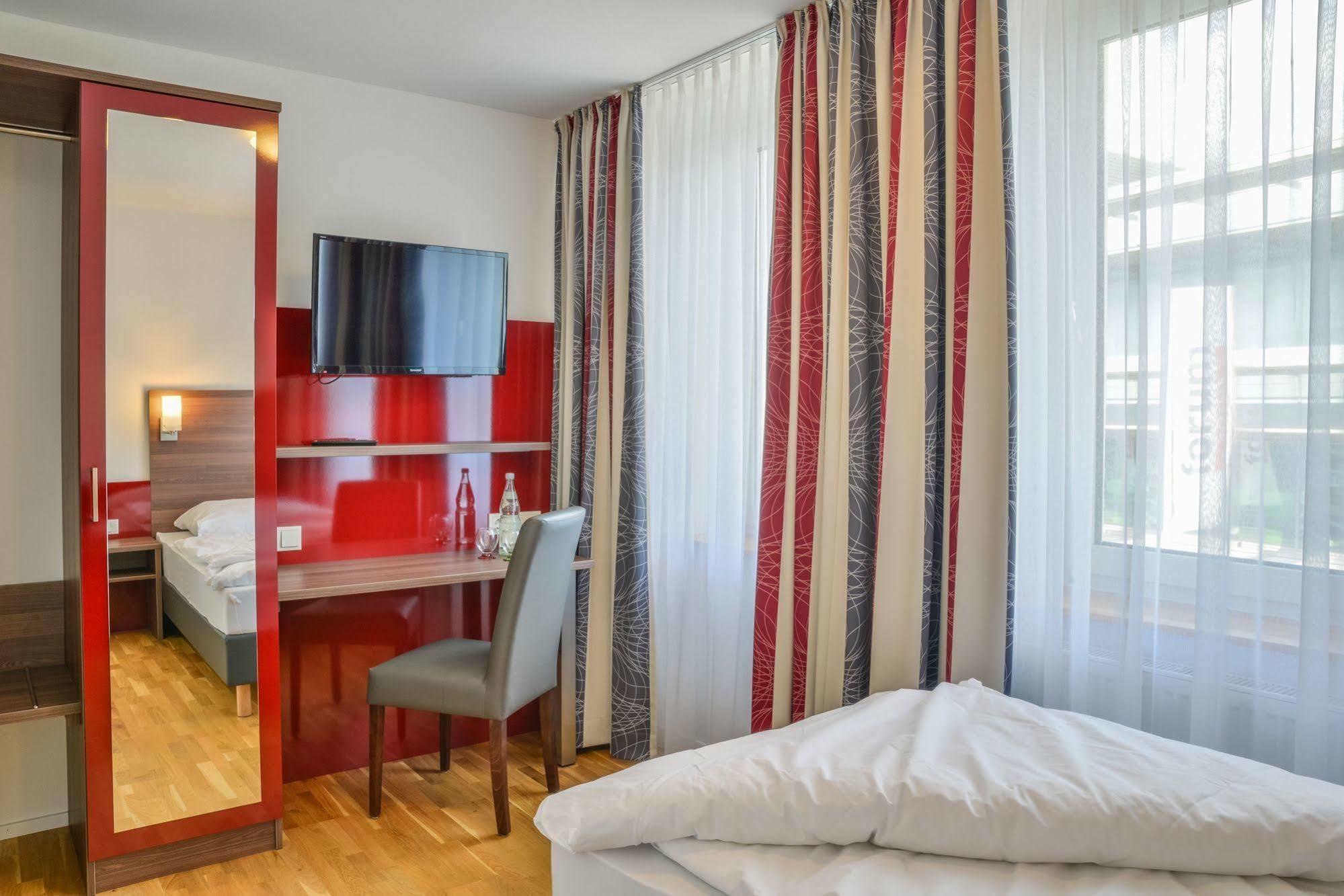 City Hotel Βέτσλαρ Εξωτερικό φωτογραφία
